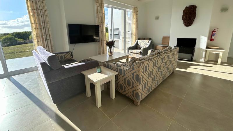 To Let 4 Bedroom Property for Rent in Pinnacle Point Golf Estate Western Cape